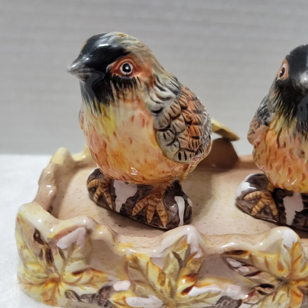GANZ Bird Salt & Pepper Shakers in Bird Bath‎ Stand Beautiful Fall Leaf Colors